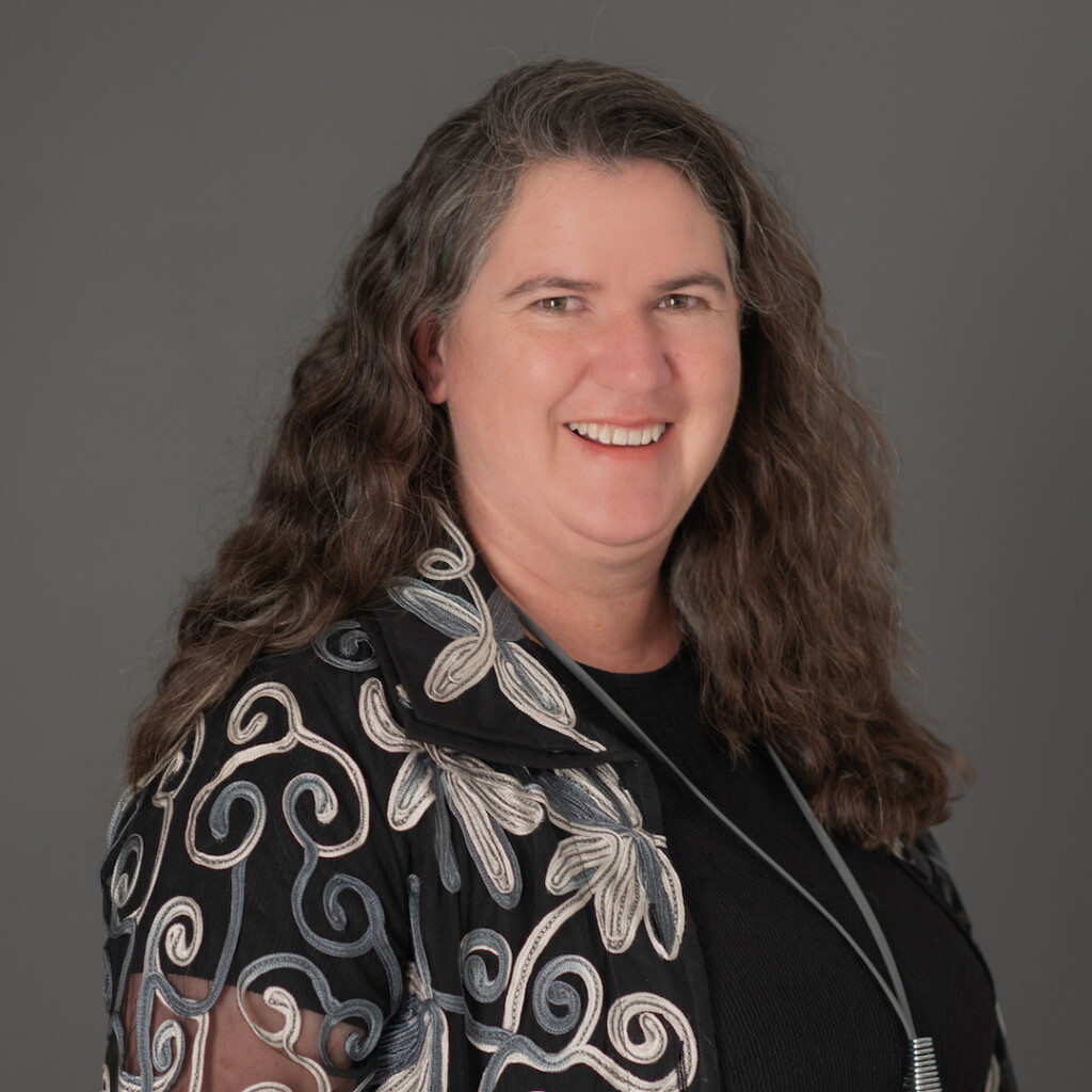 Becky McCray Headshot – Photo by Meg Hatch Photography (4) (1)
